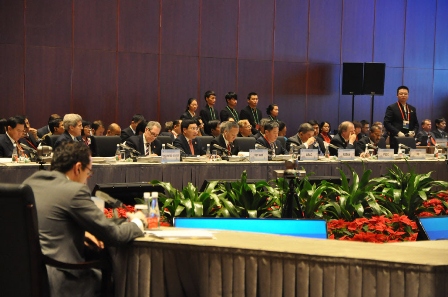 Phó Thủ tướng Phạm Bình Minh phát biểu tại Hội nghị Bộ trưởng APEC 26 ảnh 1